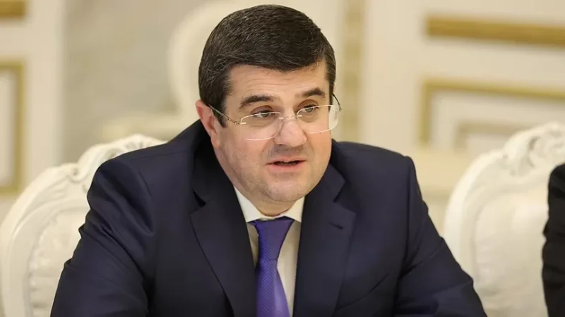 «Ծնկներս չենք ծալելու ու պայքարելու ենք այնքան ժամանակ, քանի դեռ հնարավորություն ունենք». Արցախի նախագահ