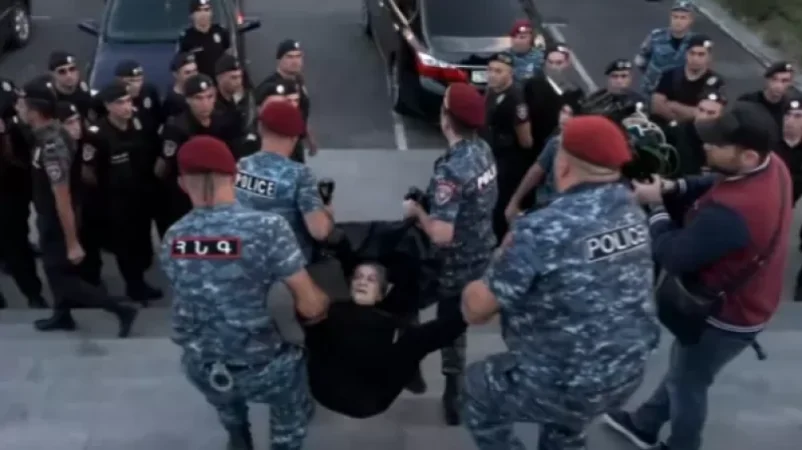 Զոհված զինծառայողների ծնողներին Եռաբլուրում բռնության ենթարկելու վերաբերյալ գործը կկարճեն