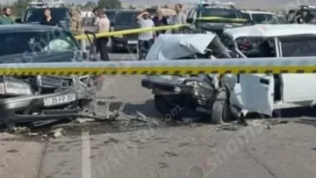 Գեղարքունիքի մարզում բախվել են Mercedes-ն ու «07»-ը. կա 1 զոհ, 2 վիրավոր