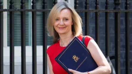 Վարչապետից՝ գրող. Մեծ Բրիտանիայի նախկին վարչապետ Լիզ Թրասը գիրք է գրում