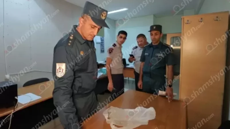 Հակատանկային ական և մոտ 200 գրամ սնդիկ՝ դպրոցի փոխտնօրենի աշխատասենյակում․ աշակերտները տարհանվել են