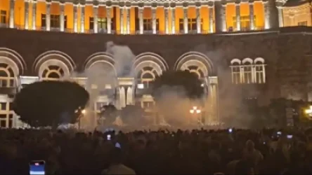 ՏԵՍԱՆՅՈՒԹ. Պայթյունների ձայներ Հրապարակում.  իրավապահները կիրառեցին հատուկ միջոցներ