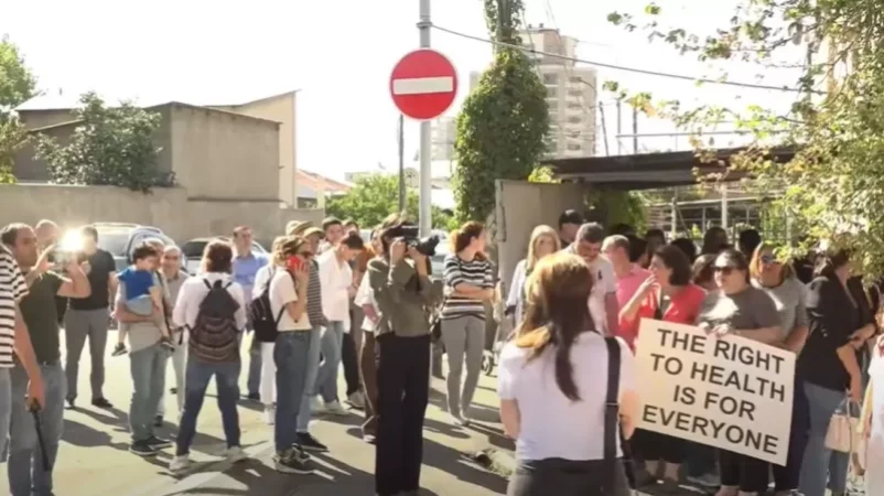 Բժիշկները Կարմիր խաչի գրասենյակից պահանջում են կազմակերպել Արցախից վիրավորների տարհանումը