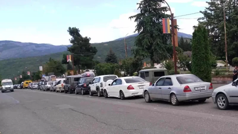 Ճանապարհի խցանման պատճառով ԼՂ-ից դեպի Հայաստան ուղևորված որոշ ընտանիքներ վերադարձել են