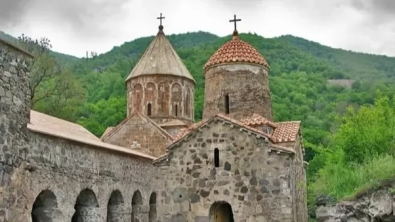 Ի՞նչ ճակատագիր է սպասվում Արցախում գտնվող հոգևորականներին