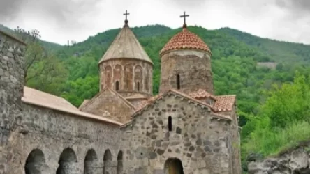 Ի՞նչ ճակատագիր է սպասվում Արցախում գտնվող հոգևորականներին