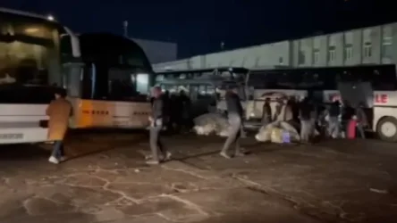 ՏԵՍԱՆՅՈՒԹ. Մոտ 40 ավտոբուսներով վերջին 2000 արցախցիները լքեցին իրենց հայրենի տունն ու հողը