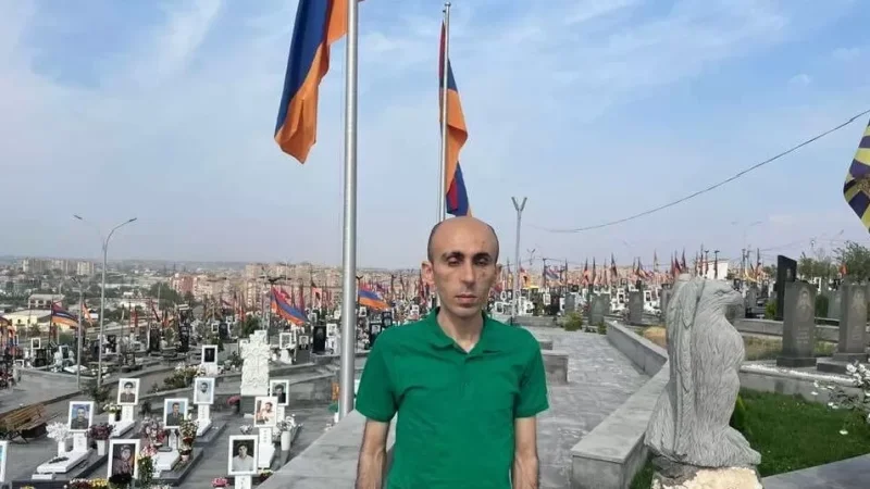 «Առաջինը եկա Եռաբլուր՝ մեր հերոսներին շնորհակալություն ու ներողություն ասելու». Արտակ Բեգլարյան