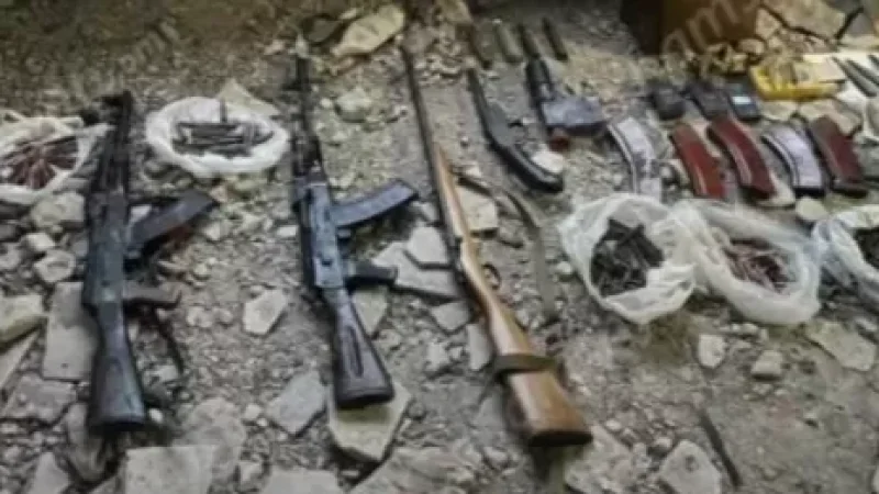 Ռեստորանային համալիրի հետնամասում հայտնաբերվել են նռնակներ, փամփուշտներ, ինքնաձիգներ