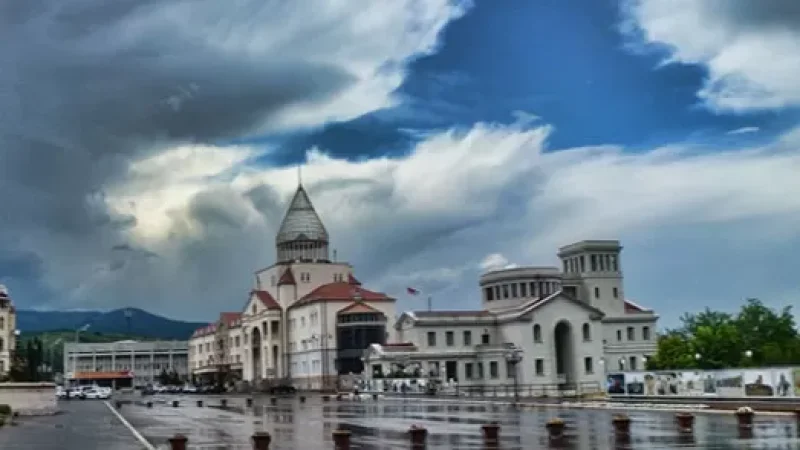 Ստեփանակերտի փողոցներում պարեկություն է անում ադրբեջանական ոստիկանությունը. ԿԽՄԿ ներկայացուցիչ