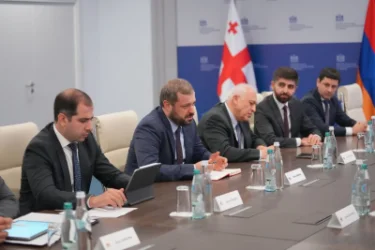 Կոնյակով բեռնված 55 ավտոմեքենա այսօր բաց կթողնեն Գեզի մաքսային տերմինալից