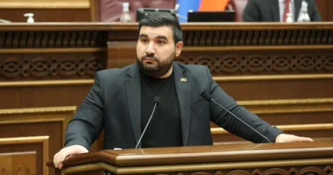 Ասում է յուղը կլցնեք ավտոբուսների վրա. ինչո՞վ եք տարբերվում Ալ Քաիդայից. Ալեքսանյան