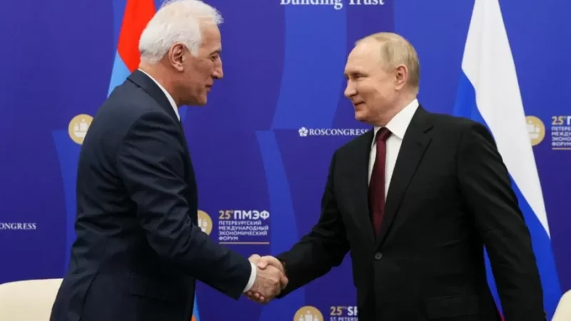 Նախագահ Վահագն Խաչատուրյանը շնորհավորական ուղերձ է հղել Վլադիմիր Պուտինին