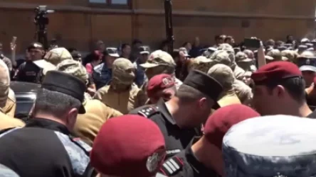 Մայր Աթոռ են ժամանել ԱԱԾ հատուկ ջոկատայինները