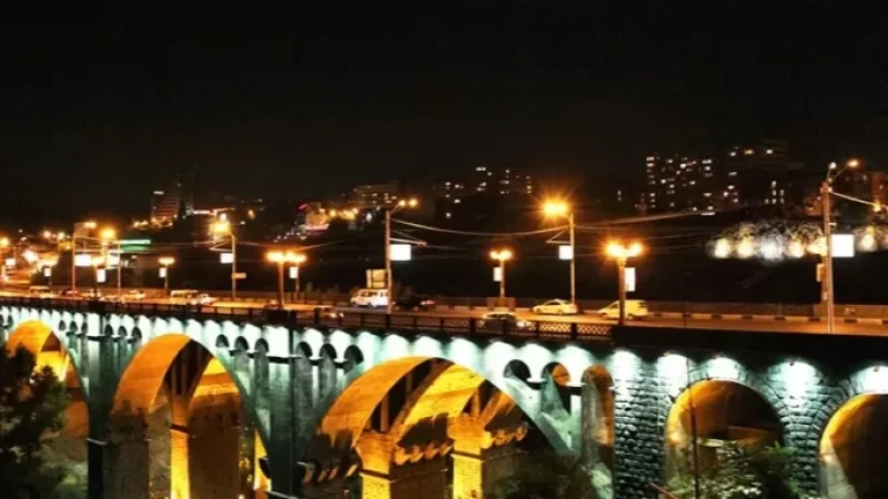 Քաղաքացին ցանկանում է ինքնասպանություն գործել՝ նետվելով Հաղթանակ կամրջից