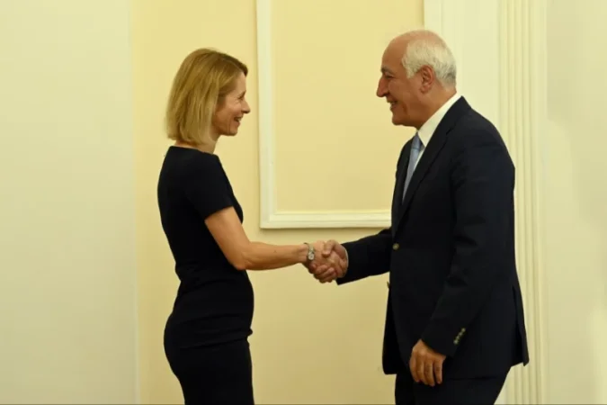 Կայա Կալասը Հայաստանում է