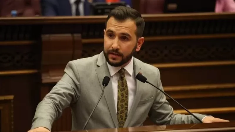 «Ինչի՞ց ավելի շատ վախենալ՝ երբ ընդդիմությունը ինչ-որ մեկին չի՞ սիրում, թե՞ սիրում է». Կոնջորյան