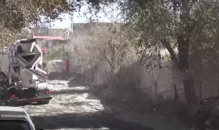 ԼՈՒՍԱՆԿԱՐՆԵՐ. «ՄԼ Մայնինգ» ընկերության բեռնատարները երթևեկելիս քանդում են ճանապարհը. «Ժողովուրդ»