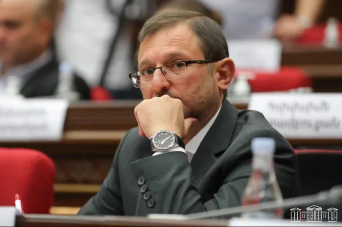 Խուզարկություն դեռ չկա, Հրանտ Մարգարյանը տանն է. Գեղամ Մանուկյան