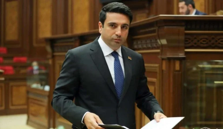 Ռոբերտ Քոչարյանի փխրուն հոգին կրկին ալեկոծվել է. Սիմոնյանն` իր դեմ հայցադիմումի մասին