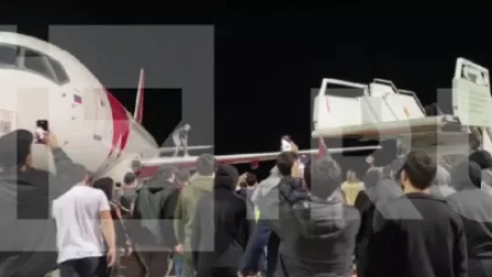 ՏԵՍԱՆՅՈՒԹ. Մախաչկալայում ագրեսիվ ամբոխը փորձում է ներխուժել Թել Ավիվից ժամանած ինքնաթիռ