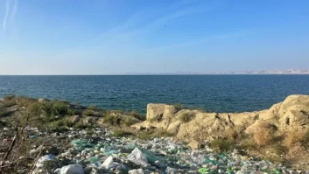 ԼՈՒՍԱՆԿԱՐՆԵՐ․ «Բնապահպան» հանդիսացող ադրբեջանցիները Մինգեչաուրի ջրամբարը վերածել են աղբանոցի