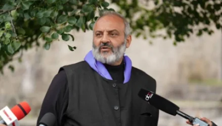 Բագրատ սրբազանը դատական նոր հայցեր է ներկայացրել`զրպարտության և վիրավորանքի համար