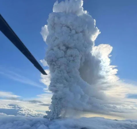 Կամչատկայում 600 տարվա ընթացքում առաջին անգամ արթնացել է Կրաշենիննիկով հրաբուխը