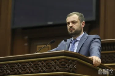 Մեր օրակարգից չի հանվել Գարեգին Բ-ի հրաժարականի հարցը. Պապոյան