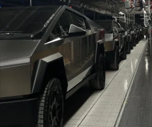 Իլոն Մասկը ցուցադրել է Cybertruck-ի առաջին էլեկտրական պիկապները