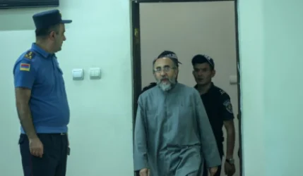 Միքայել Սրբազանին տեսակցելու արգելքը մասամբ վերացվեց