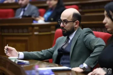 Պետք է այս պրոցեսը տեղի ունենա եկեղեցուն չվնասելու համար. Արթուր Հովհաննիսյան