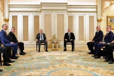 Սահմանի դելիմիտացիա, խաղաղության համաձայնագրի նախաստորագրում. ինչ են քննարկել Փաշինյանն ու Ալիևը