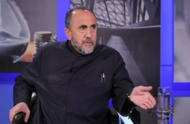 Խոզանոց ու շնանոց է այն խուցը, որում ինձ պահում են․ Միքայել Աջապահյան