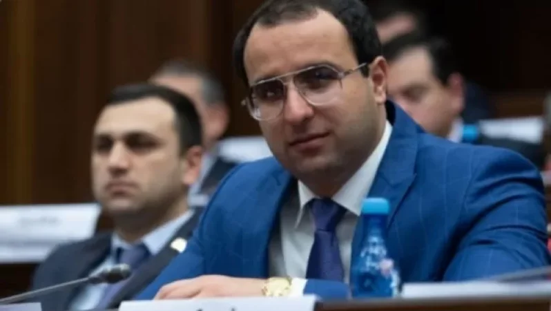 Հայկ Սարգսյանի՝ հայտնի «Շիշ բռնողի» դեմ դեմ նյութեր են նախապատրաստվում