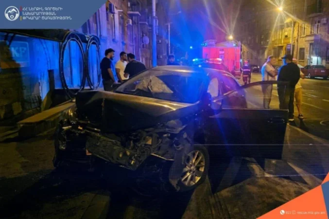 Վթար Երևանի Պռոշյան և Բաղրամյան փողոցների խաչմերուկում