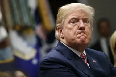 Թրամփը հրամայել է կիսով չափ իջեցնել ԱՄՆ դրոշները