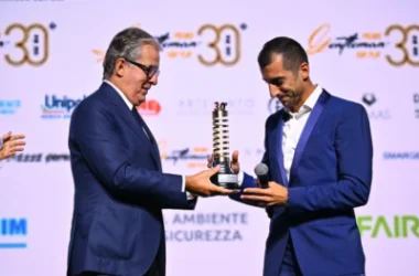 Հենրիխ Մխիթարյանը մրցանակ է ստացել Gentleman Award-ում