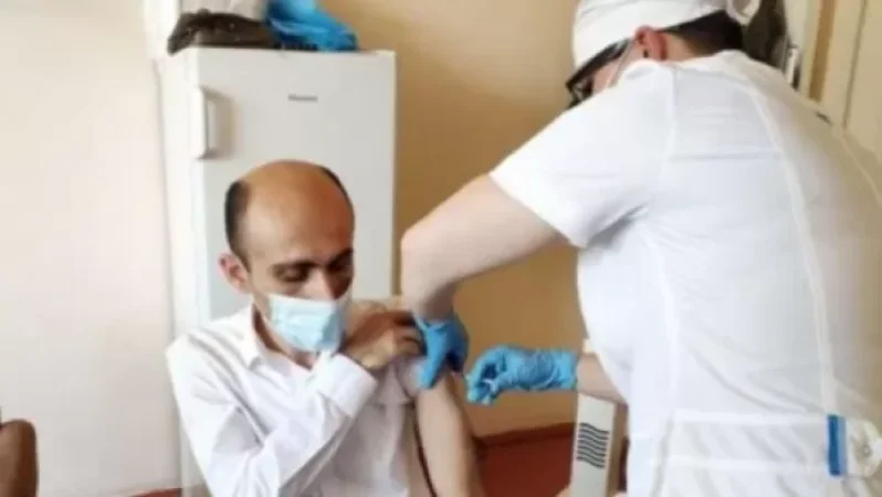 Արտակ Բեգլարյանը պատվաստվել է կորոնավիրուսի դեմ