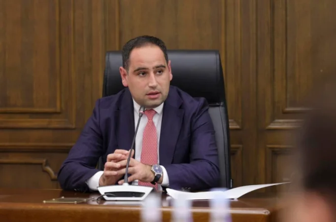 Իրենք մեզ քաղաքական մրցակիցներ չեն․ Խուդաթյան