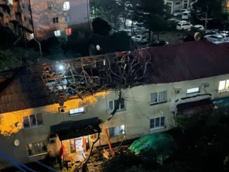 ՏԵՍԱՆՅՈՒԹ․ Սոչիում ուժեղ քամու հետևանքով ծառերն ընկել են տանիքների, մեքենաների վրա․ կա զոհ