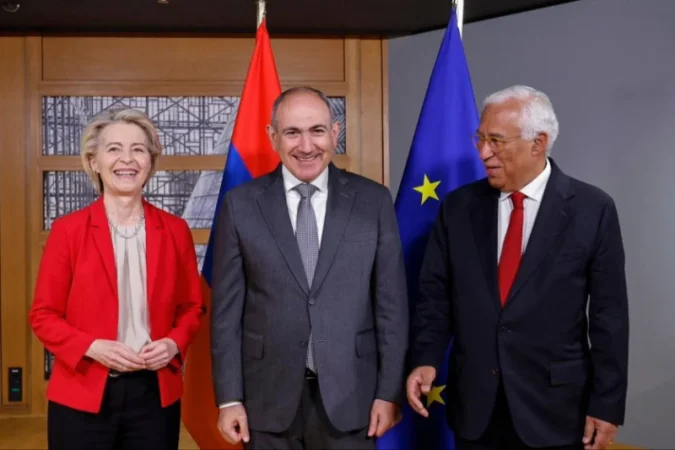 Բրյուսելում մեկնարկել է Նիկոլ Փաշինյանի ԵԽ նախագահի և հանձնաժողովի նախագահի եռակողմ հանդիպումը