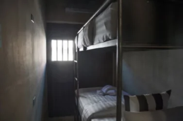 Չի ցանկացել նույն խցում պահվել հոր սպանության համար մեղադրվողի հետ. դատապարտյալը սպանել է վերջինիս