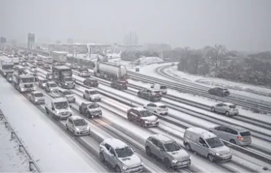 Փարիզում տրանսպորտային կոլապս է. չվերթների 15%-ը չեղարկվել է