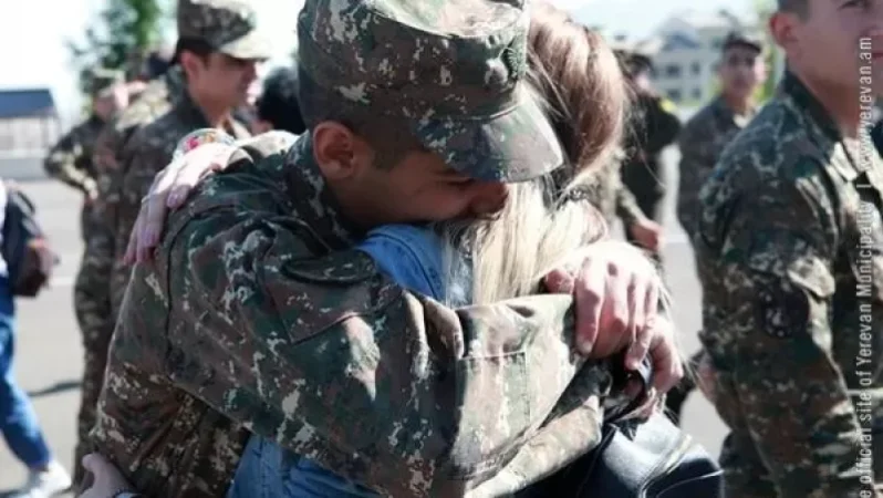 Արգելվում են զինծառայողների հետ տեսակցությունները, արձակուրդներն ու ազատ արձակումները. ԱՀ ՊՆ