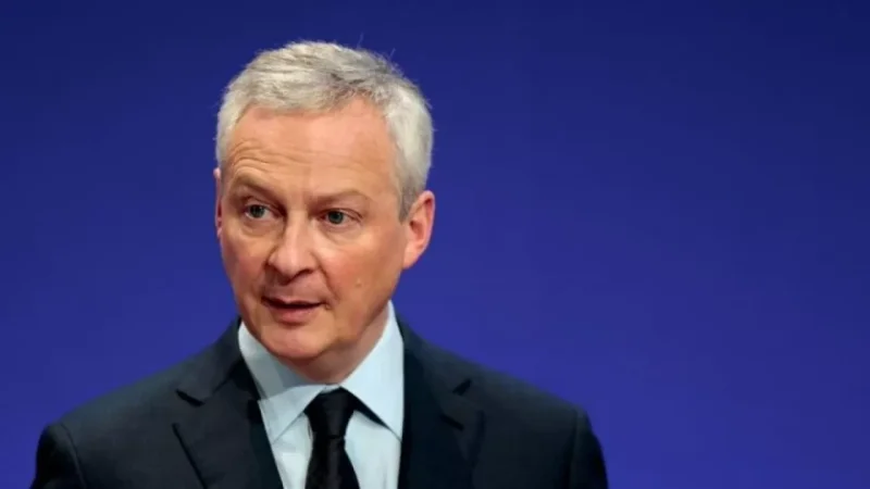 Լարված իրավիճակ՝ Ֆրանսիայում. պաշտպանության նախարարության ղեկավարը հրաժարական է տվել