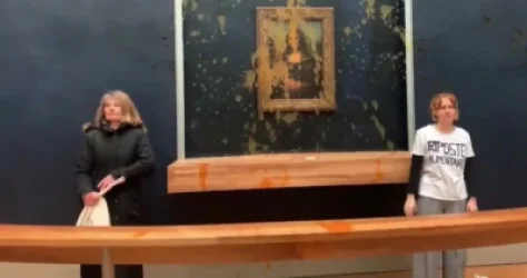 ՏԵՍԱՆՅՈՒԹ. Էկոակտիվիստները Լուվրում ապուր են լցրել «Ջոկոնդա» կտավի վրա