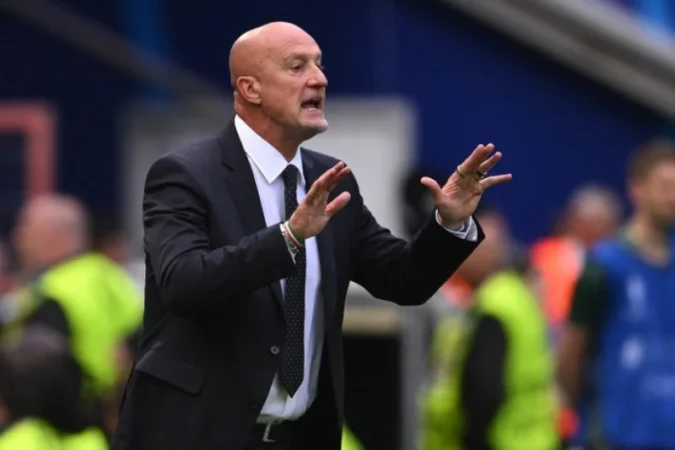 Հայաստանի ֆուտբոլային հավաքականը «շոկոլադե Ձմեռ պապեր» պատրաստող թիմ չէ. Հունգարիայի գլխավոր մարզիչ