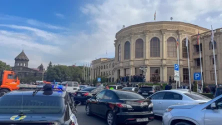 Գյումրիի քաղաքապետարանի մոտից ձերբակալվել է 23 անձ. ՆԳՆ