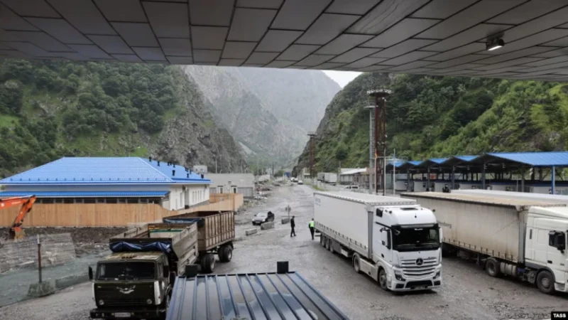 Բեռնատարների վարորդների խնդիրը քննարկվում է ՌԴ գործընկերների հետ․ ՆԳՆ